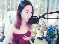 國人女主播那麼多可不是每人都有會噴水的鮑