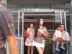 真‧偷拍神人!!高級相機在手 石榴裙下的任何秘密一個都不漏! 7