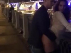 [JAV101時事跟上!] 年輕情侶河邊打野戰 啪啪聲響徹雲霄! 1