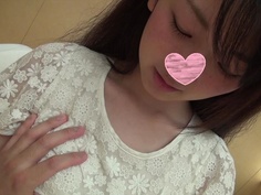 初撮り♥完全顔出し♥経験ゼロの清楚黒髪Ｓ級美少女19歳ＪＤの処女膜に生チンポ挿入で大量生中出し♥初体験の羞恥と苦痛に歪む表情…美乳＆美脚・未処理陰毛に隠された処女マンコに大量ザーメン膣内射精♥♥ FC2-PPV 672842