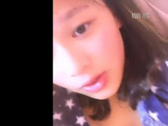 漂亮小辣妈为了赚点奶粉钱