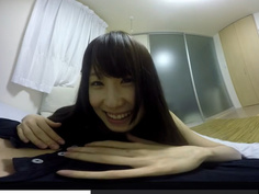 日本VR成人 女友好黏人，一進房間就趴在你身上