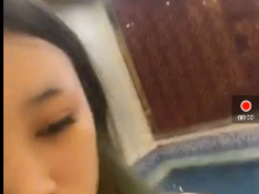 趁過年晚上沒什麼人在女生浴場直播