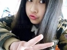 清純可愛學生妹脫衣 帶回去當女友非常不錯 (2)