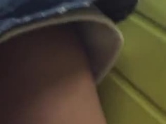 南韓地鐵尾隨抄底偷拍美腿短裙～25