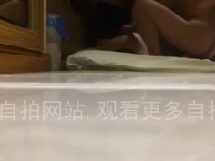 從床上操到地板上