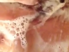 每次洗澡的時候 下面的妹妹就會癢