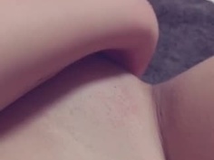 「我都這樣取悅我自己」妹子拿筆灌溉三角洲...筆上沾滿她的精華液