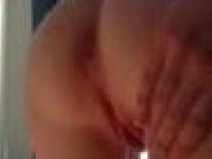 Cipap Lydia basah…..aahhh….jilatkn…. Jgnkan jilat,sedut lg la…