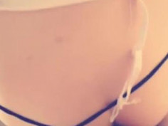 出租房自拍视频，穿的护士服，就发段简单点的吧。                   了解我们夫妻请点击 看完有惊喜，欢迎到我主页选择“ ”留言