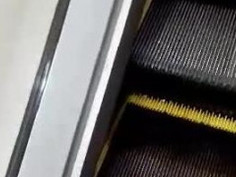 乖乖给你们讲一个故事，听声音哦