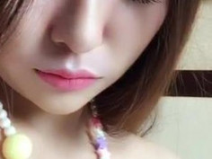 最近很火的秀人网模特李梓熙大尺度视频18V免费分享 内容丰富值得欣赏1