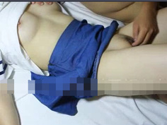 本土18歲快要上大學得新生 毛都沒長齊就來拍性愛視頻!~