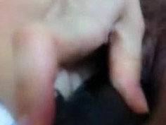 창녀 아내가 가장 좋아하는 것.. 보지속을 꽉 체워주는 느낌이 든다는 굵기와 수십번 쑤셔도 아프지 않는 말랑말랑한 재질과 보지속 끝 자궁입구까지 박아도 잡을 수 있는 부분이 남아있는 길이.. 초대남 자지도 저런 형태이면 정말 좋아하더군요..