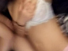 最新校花极品女神援交视频，居然玩3P，唉！万恶的金钱