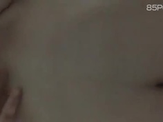 乖寶貝邊電話邊愛愛，內有福利