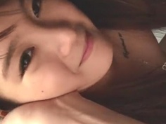 鵝蛋臉美女認真地服務著我的小弟