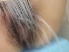 港女：今次唔咁衰淨係po一分鐘啦?? 其實花灑沖力都幾大下 如果沖到正一正我係會頂唔順 今次忍左一陣先拎開嫁我係咪好叻女 快啲贊下我俾啲獎勵我? 條片其實幾長下但我覺得悶所以cut曬 (係啊我終於po片廢事你地班傻豬話我成日唔岀現) 仲有件事想講！ 就係我真係唔係成日上黎同成日覆人啊，所以冇理過你既唔好意思，係我既問題??