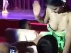 史上最激情的小苹果！