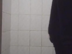 又是一个撒尿不擦的妹子