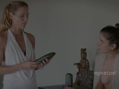 黃瓜補陰！洋妞自創陰道清潔法方式「這根大小剛好削皮塞入」：那根黃瓜肯定很甜