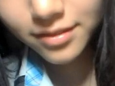 中部某家商校花 淫蕩自拍外流