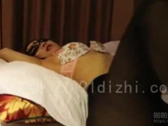 地方的單親媽媽配合度最高 足交口交性交樣樣都OK~