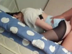 連脫絲襪都不能等 分秒必爭的開始啪啪