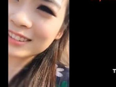 趁老公出国 跟其他男人野外做爱