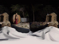 Princess Leia comes back from battle eager to please this big dick in VR