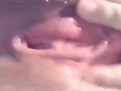 淫底港女Ivy Lo自摸指插粉嫩一線西噴晒水