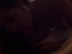 안녕하세요. 우연히 지인을 통해 이 여자 텀블 주소를 알게 되어 만난 지 하루? 만에 새로운 남자친구가 된 한 남성입니다 ㅎ;; 제가 성격이 좀 내성적인편인데 승아의 텀블을 보면서 이런 대담한 행동에 아 이런 여자가 있긴 있구나 한번쯤은 만나보고 싶다 실제 존재하기는 할까? 라는 생각이 너무 들었습니다. 그래서 먹든 못 먹든 일단 얼굴만이라도 꼭 보고 싶어서 하루에 거의 이십분에 한 번 꼴로 텀블을 조회했습니다. 그러던 중 오늘 새벽 동네 피시방 간다는