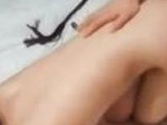 对白很yin荡的语音3 P（三） 前几天和汤友的语音3 P，小景的对白太yin荡了，哈哈，你们喜欢么？  一直没有发上来， 今天补给大家。有想和小景语音视频做的么，继续征集有颜值有素质的帅哥，有意的请私信生活照和枪照，自我介绍，被选中的后面会按顺序安排，联系方式会私信发你。