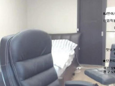 韓國妹總是下一秒就露出雙峰!