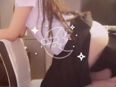 今天分享份自拍！好累，很多上传不上来。大家将就咯?