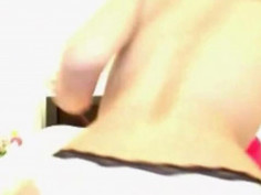 ［無修正］Gカップ巨乳美女が腰をビクつかせて潮吹きオナニー