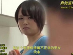 一度仕方なく許してしまった近所の絶倫少年とズルズル性交を重ねるうちに若いチ○ポでの絶頂にハマってしまい、ダンナにバレるスレスレで何回も中出しされ続けた敏感巨乳若妻2