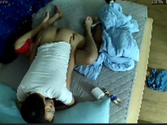 偷拍趁小孩在熟睡 趕緊製造個弟弟妹妹給他