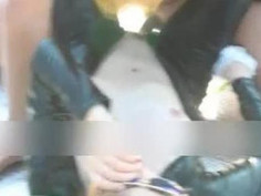 成功说服95后小女友在野外接受群P野战