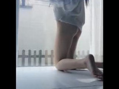 美少妇自摸片
