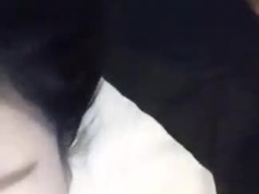 按摩師賺到！大奶女主播被摸到好想要！濕漉漉的鮑魚就這樣任人品嘗：還幫咬