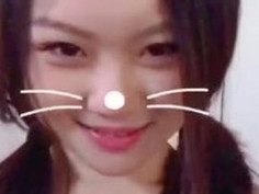 귀엽게 생긴 처자네여 頗可愛的