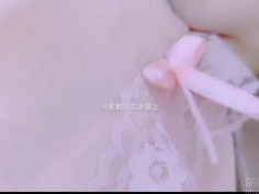 這畫面又鹹濕又唯美！雙正妹互舔乳性感自拍！被舔到呻吟不斷：下面一定很濕 (2)