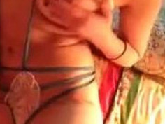 [自拍露臉]爆乳正妹徵男友～只要餵飽她就可以！讓大家看看她的身材（有影）