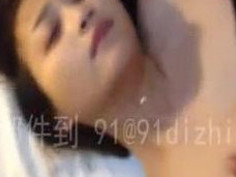 [自拍露臉]極品薄紗女友害羞不敢叫！讓人想瘋狂啪啪的床上尤物～想做幾次都可以（有影）