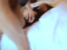 【線上看影片】真人真事？找房務員來玩壞自己的好色妻子：幫她塞好口塞讓她腿開開的等待