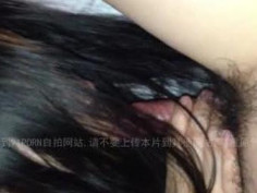 [自拍微露]青澀１８歲女友幫我含，怕噎到不敢大口吃！（有影）