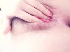 大胸妹子自拍[潮吹]片，穴穴突然噴出～這也太突然了吧！（有影）