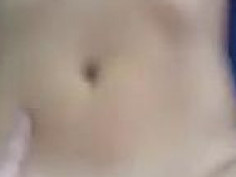 [我插啦～恩]不帶套上白虎小女友～嬰兒叫聲讓人瘋狂抽插（有影）