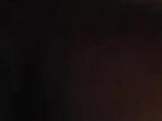 樓梯間偷情！騷秘書頂樓口交～還好沒人上來抽菸！（有影）